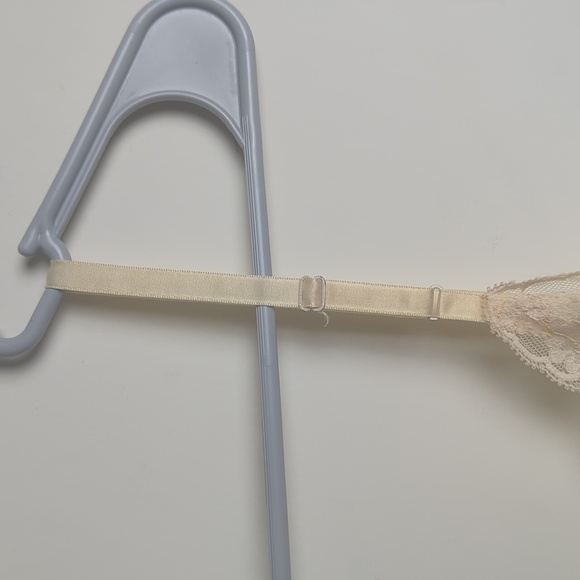 Vintage Vanity Fair Slip with Lace Trim Women's 34 - Picture 9 of 12